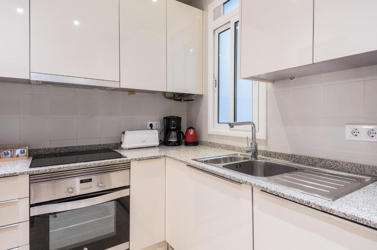 Spacious 3 Bed Apt In The Heart Of Sant Antoni Barcelona Eksteriør billede