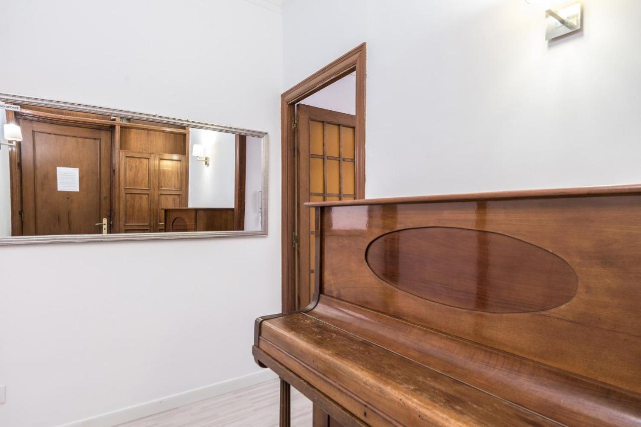 Spacious 3 Bed Apt In The Heart Of Sant Antoni Barcelona Eksteriør billede